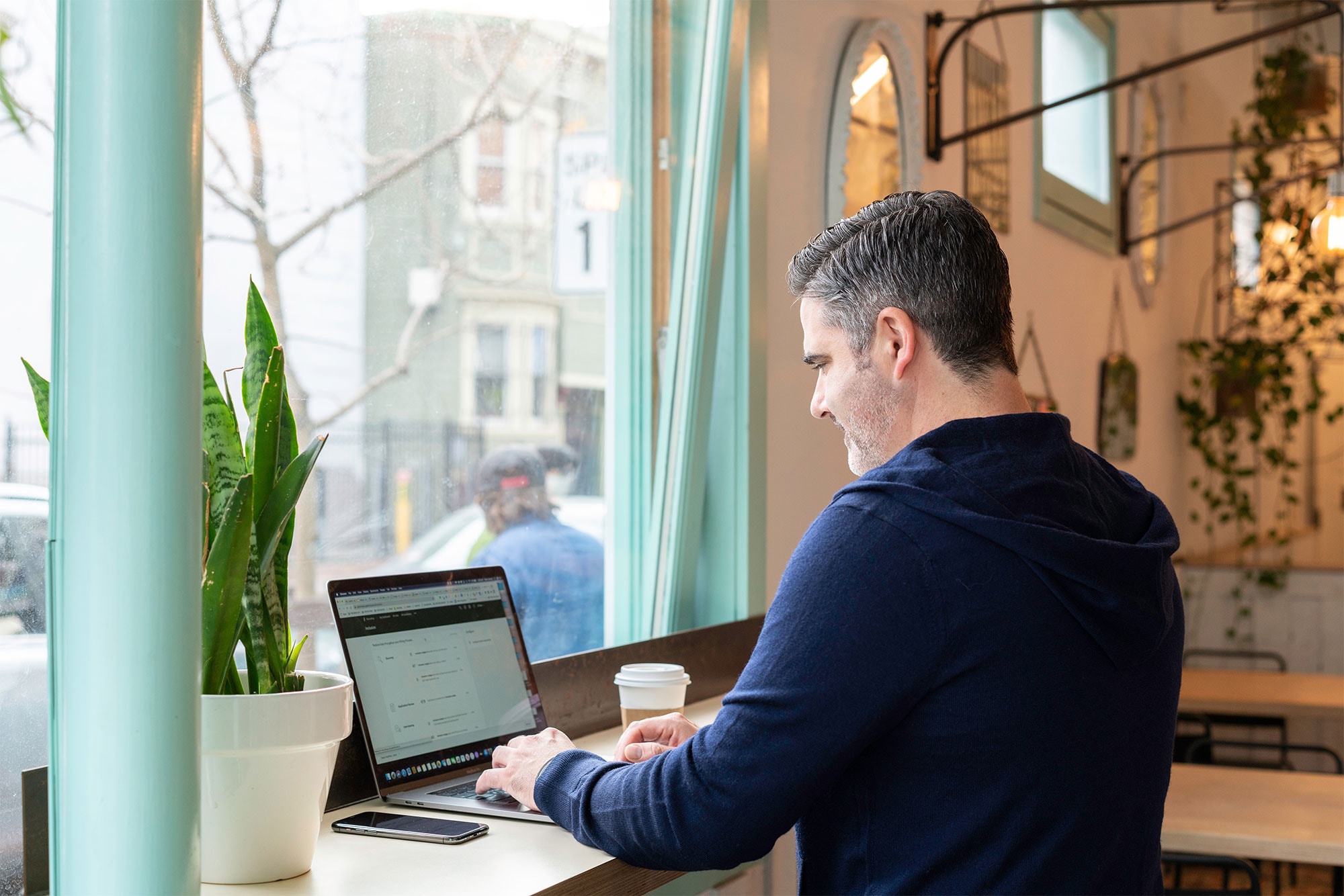 Your Guide to Writing the Perfect LinkedIn Cold Outreach Messages