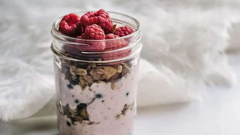 Which types of foods can improve memory and concentration instantly?